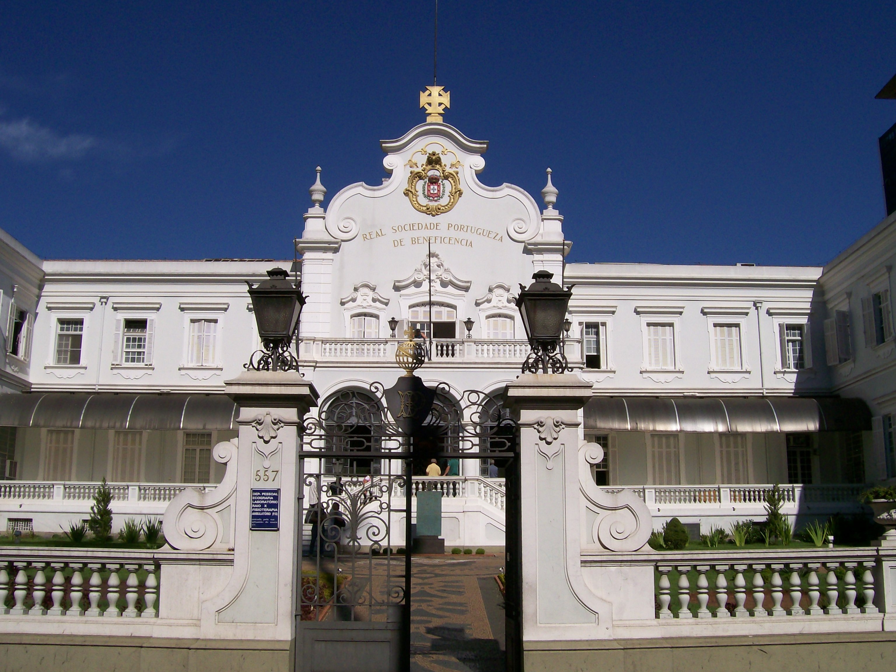 Fachada histórica da Beneficência Portuguesa de Campinas